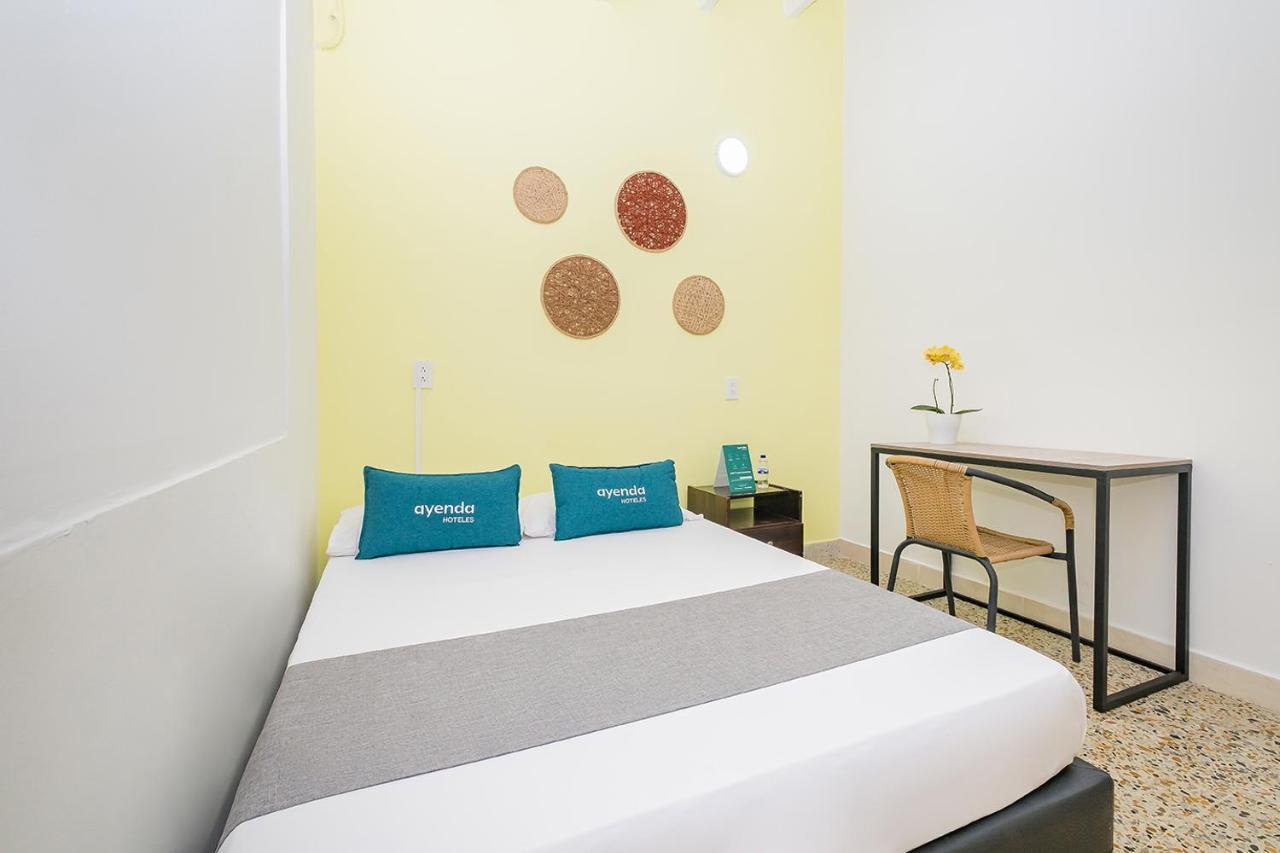 Casa De Pinos Hotel Bucaramanga Extérieur photo