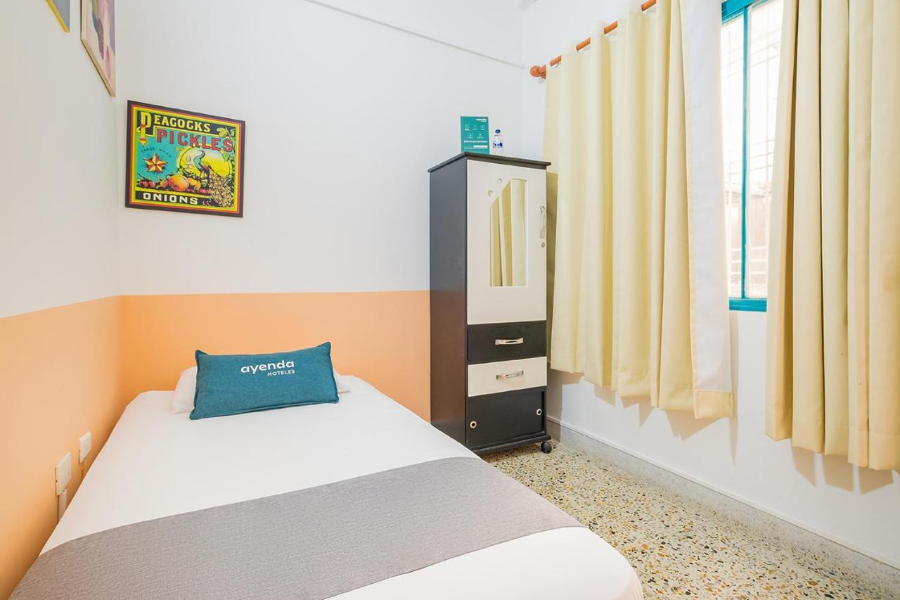 Casa De Pinos Hotel Bucaramanga Extérieur photo